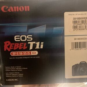 Canon EOS Rebel camera with case (value 55$)
